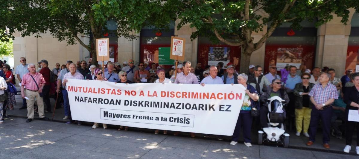 Protesta de personas mutualistas de Navarra hace unas semanas